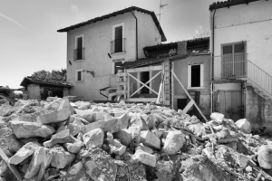 Onna: turisti delle macerie #3